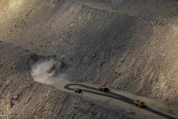 Iron ore rangebound as investors weigh Sino-US trade talks, slow demand