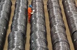 China April crude steel output misses expectations