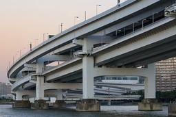 Startup enables 100-year bridges with corrosion-resistant steel