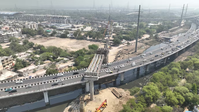 Delhi-Meerut Rapid Rail project: 200-tonne steel span placed on Barapula viaduct