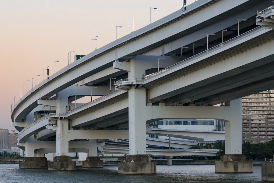 Startup enables 100-year bridges with corrosion-resistant steel